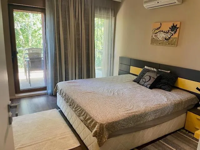 First Line Lozenez Anron Апартамент