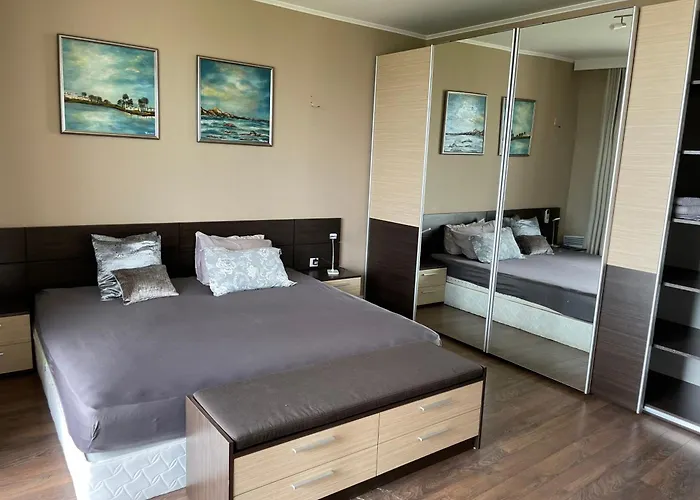 First Line Lozenez Anron Apartament Lozeneț