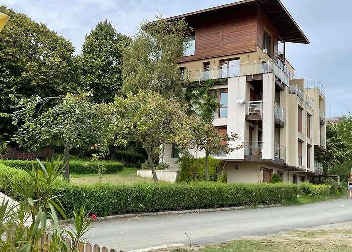 First Line Lozenez Anron * Lozeneț